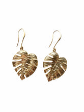 Load image into Gallery viewer, Monstera Leaf Drop Earrings
