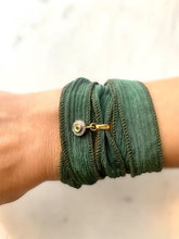 Load image into Gallery viewer, Oblivion Pave Pendant
