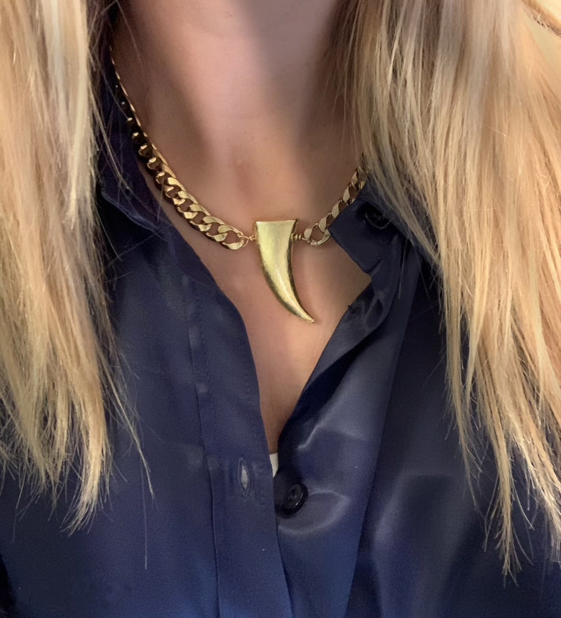 Horn Pendant Necklace Golden Links Statement Fashion Jewelry – Martinuzzi  Accessories