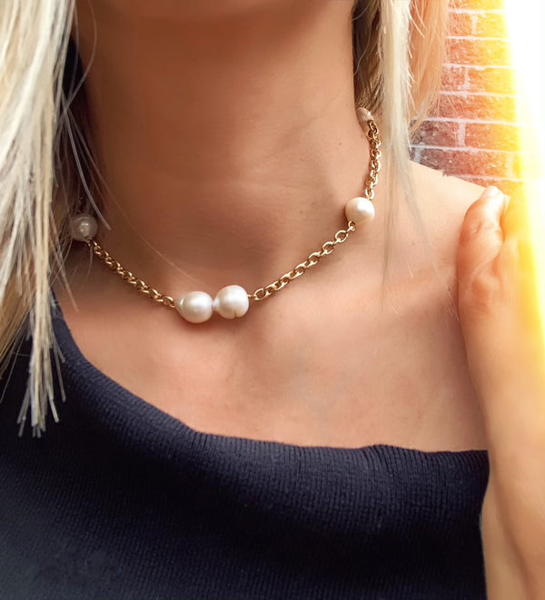 Nikki Pearl Choker