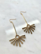 Load image into Gallery viewer, Sunrise ✹ Drop Earrings
