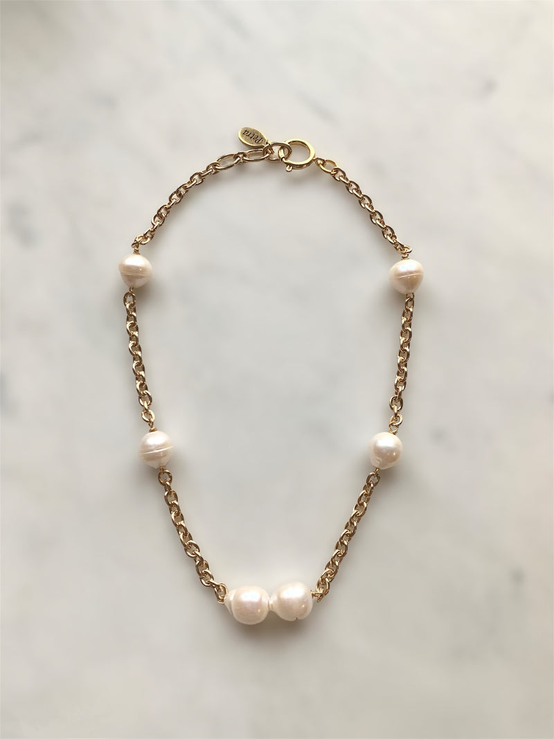 Nikki Pearl Choker