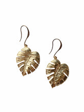Load image into Gallery viewer, Monstera Leaf Drop Earrings
